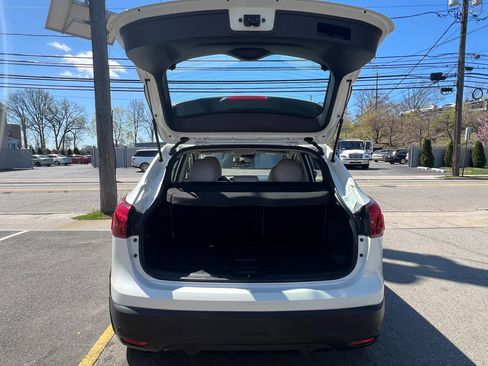 Used 2019 Nissan Rogue Sport SL w/ Premium Package image 9