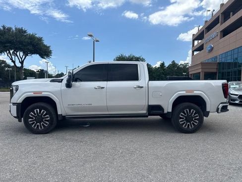 Used 2024 GMC Sierra 2500 Denali Ultimate AWD/4WD image 2