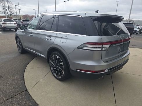 Used 2023 Lincoln Aviator Reserve w/ Equipment Group 201A image 16
