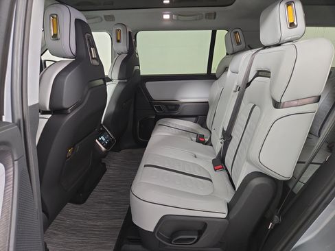 Used 2024 Rivian R1S Adventure AWD/4WD image 21