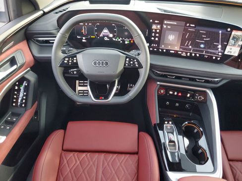 New 2025 Audi SQ5 Premium Plus image 10