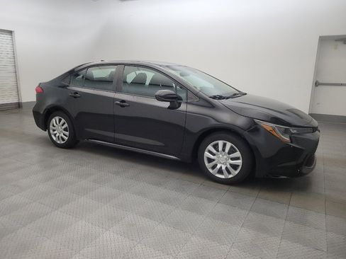 Used 2020 Toyota Corolla LE w/ Carpet Mat Package (TMS) FWD image 11