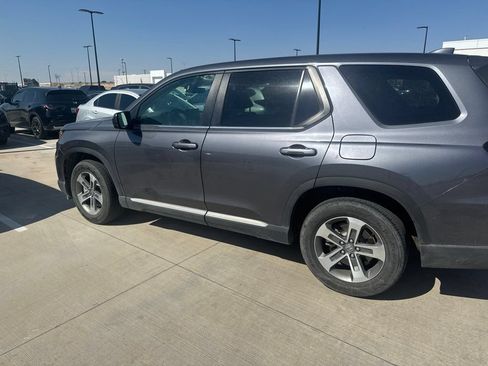 Used 2025 Honda Pilot EX-L image 4