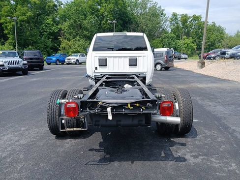 New 2026 RAM 5500 Tradesman w/ Chrome Appearance Group AWD/4WD image 6