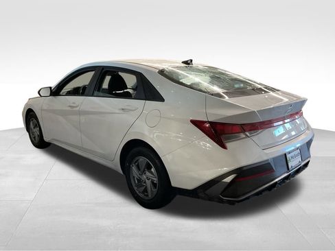 New 2026 Hyundai Elantra SE w/ Cargo Package FWD image 5