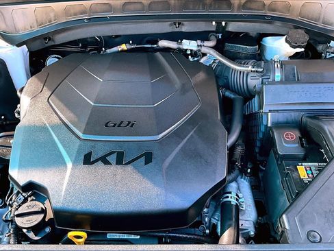 Used 2023 Kia Telluride LX FWD image 32