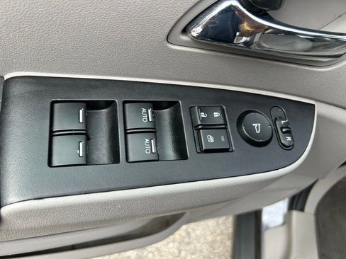 Used 2014 Honda Odyssey EX-L image 17