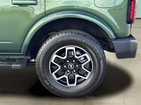 Used 2024 Ford Bronco Outer Banks image 43