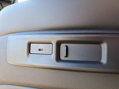 Used 2023 BMW X5 xDrive45e w/ Executive Package image 11