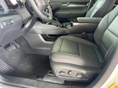 New 2027 GMC Terrain AT4 w/ Convenience Package III AWD/4WD image 13