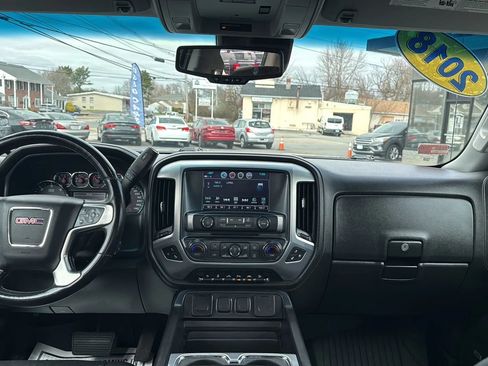 Used 2018 GMC Sierra 1500 SLT w/ SLT Premium Package AWD/4WD image 21