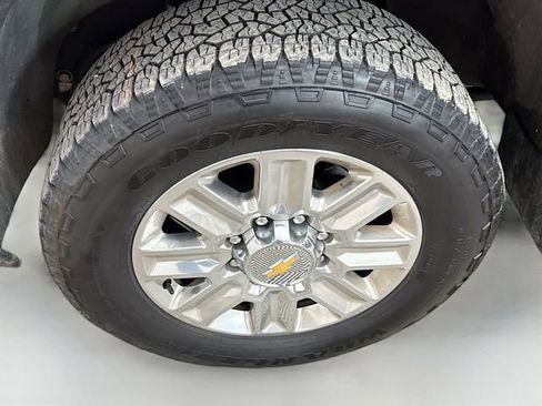 Used 2024 Chevrolet Silverado 3500 High Country image 34