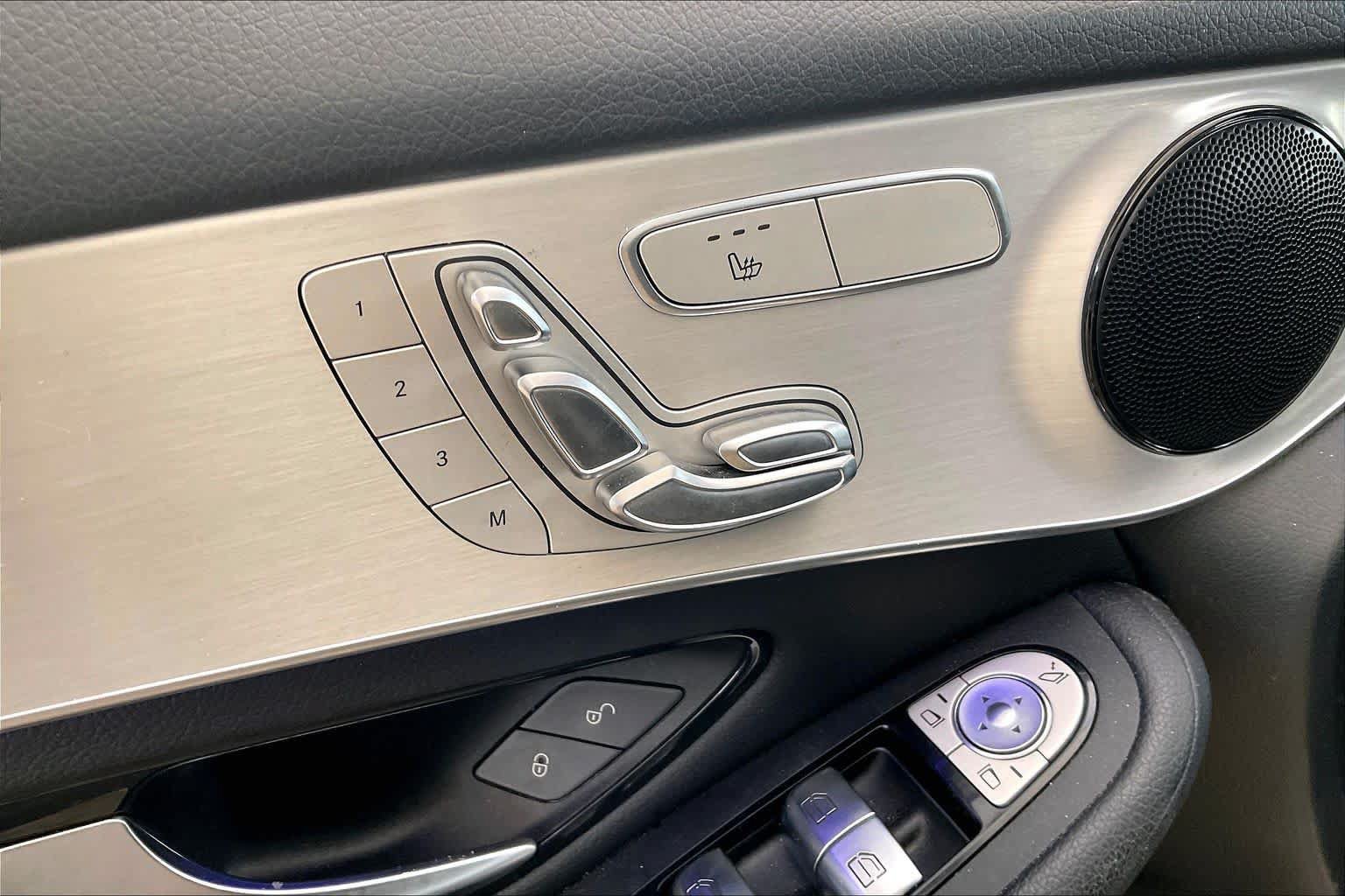 Used 2020 Mercedes-Benz GLC 300 image 14