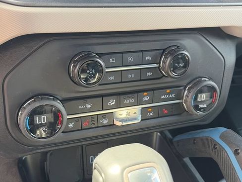 Used 2024 Ford Bronco Wildtrak AWD/4WD image 20