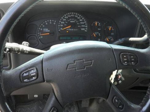 Used 2006 Chevrolet Silverado 1500 LT w/ Light Duty Power Package AWD/4WD image 20