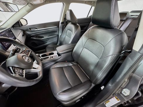 Used 2025 Nissan Altima 2.5 SL AWD/4WD image 14