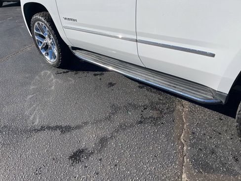 Used 2019 GMC Yukon SLT image 29