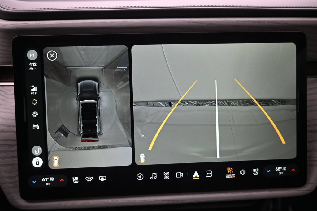Used 2025 Rivian R1S Premium Dual AWD/4WD image 17
