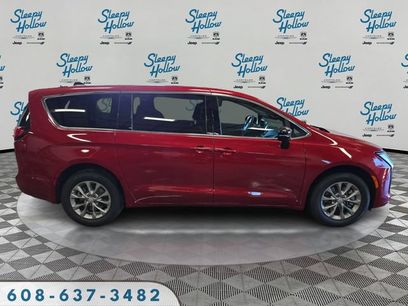 New 2027 Chrysler Pacifica Select