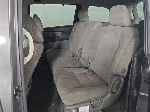 Used 2016 Honda Odyssey EX image 17