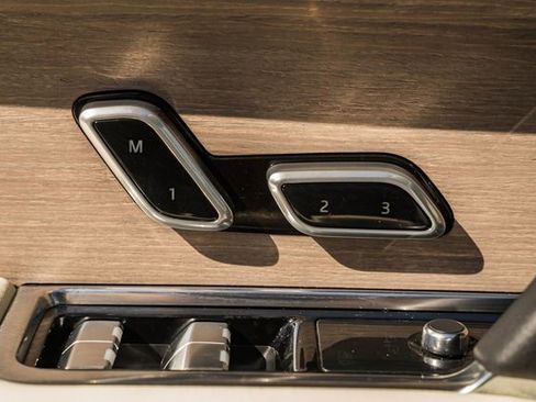 Used 2023 Land Rover Range Rover SE image 43