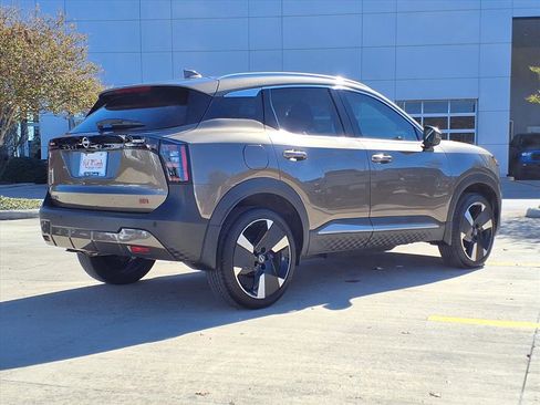 Used 2025 Nissan Kicks SR image 5