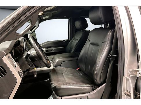 Used 2015 Ford F250 Lariat w/ Chrome Package image 25