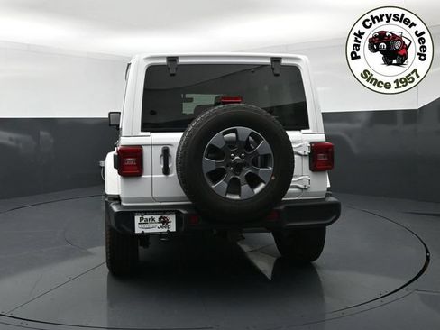 Used 2023 Jeep Wrangler Unlimited Sahara w/ LED Lighting Group AWD/4WD image 5