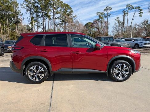 Used 2023 Nissan Rogue SV image 3
