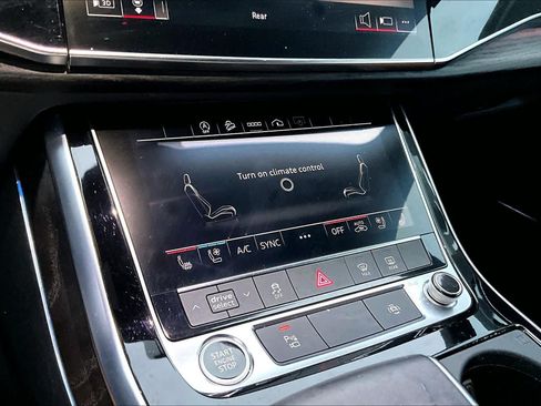 Used 2021 Audi Q8 Premium Plus w/ Premium Plus Package AWD/4WD image 26