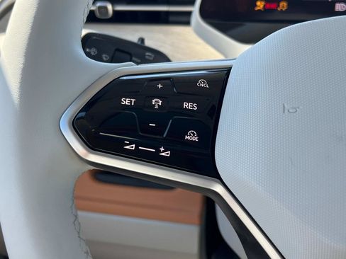 New 2025 Volkswagen ID. Buzz 1st Edition image 14
