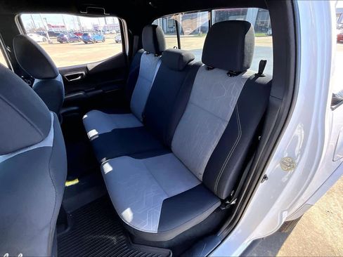 Used 2020 Toyota Tacoma TRD Sport RWD image 20