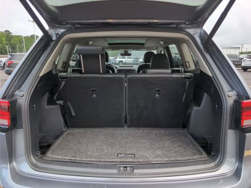 Used 2023 Volkswagen Atlas SEL R-Line AWD/4WD image 6