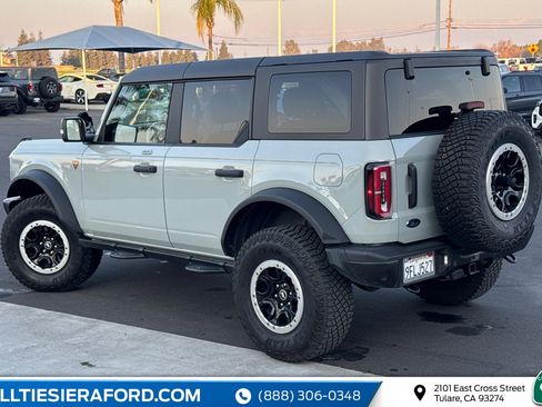 Used 2023 Ford Bronco Badlands w/ Sasquatch Package image 5