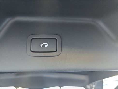 Used 2021 Land Rover Range Rover Autobiography Fifty Edition image 13