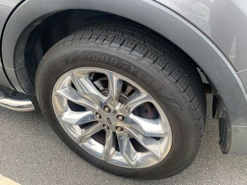 Used 2014 Ford Explorer Limited w/ Equipment Group 302A FWD image 14