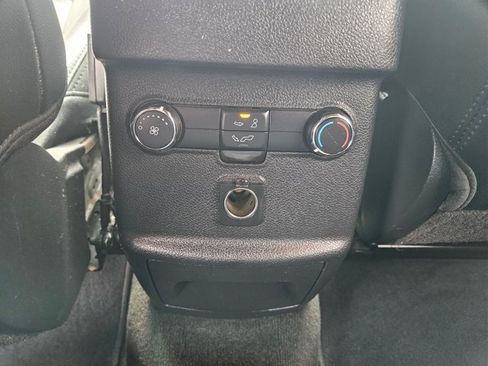 Used 2016 Ford Explorer XLT w/ Equipment Group 202A AWD/4WD image 16