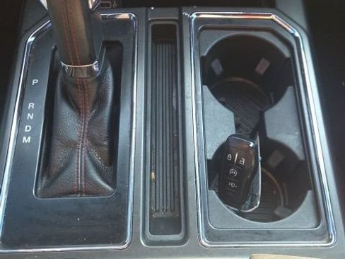 Used 2017 Ford F150 Lariat w/ Equipment Group 502A Luxury AWD/4WD image 31