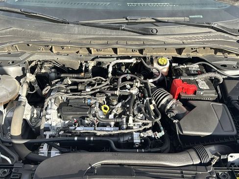 Used 2022 Ford Escape SE w/ SE Sport Appearance Package image 9