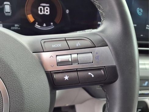 Used 2025 Hyundai Kona SEL AWD/4WD image 20
