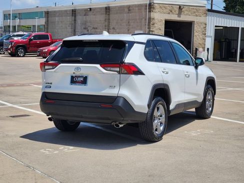 Used 2025 Toyota RAV4 XLE FWD image 14