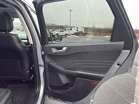 Used 2022 Ford Escape Titanium AWD/4WD image 18