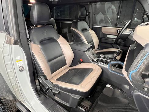 Used 2024 Ford Bronco Wildtrak image 4