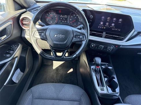 Used 2024 Chevrolet Trax RS w/ Driver Confidence Package image 11