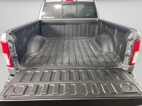 Used 2022 RAM 1500 Big Horn AWD/4WD image 12