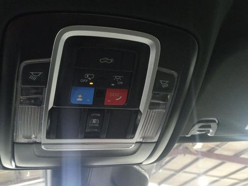New 2026 RAM 1500 Laramie AWD/4WD image 18