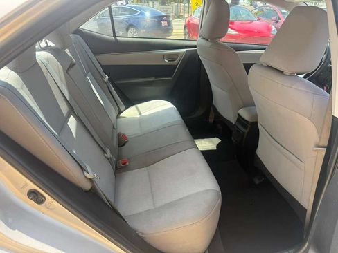 Used 2016 Toyota Corolla LE FWD image 6