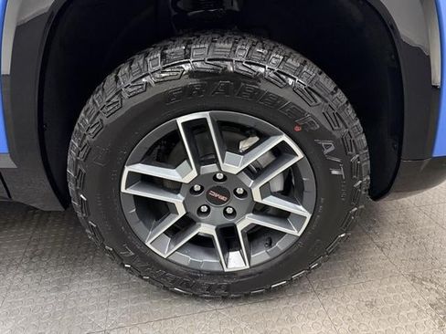 New 2026 GMC Terrain AT4 AWD/4WD image 13