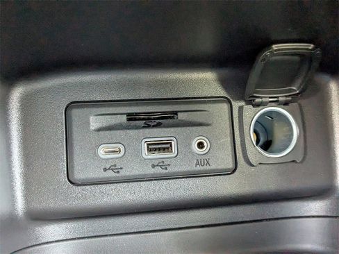 Used 2024 Chevrolet Equinox LT image 21