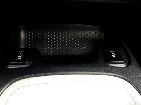 Certified 2021 Toyota Corolla XSE image 35